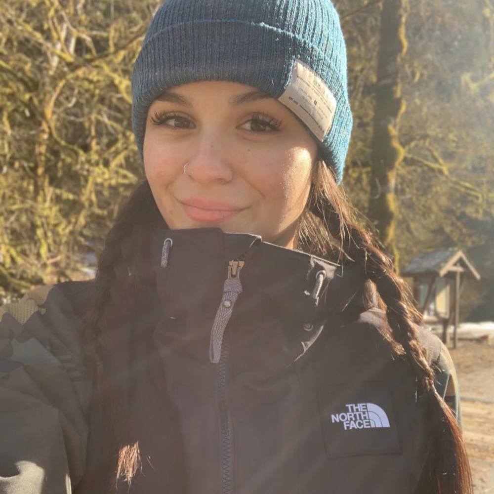 Meet your Posher, Rebecca